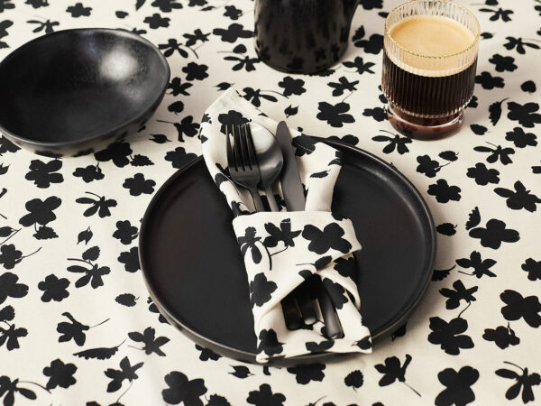 serwetka czarne kwiaty - MUMLA