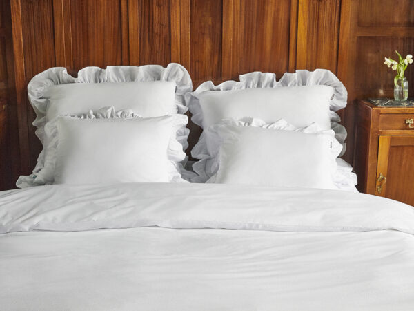 pościel biała z falbaną - MUMLA