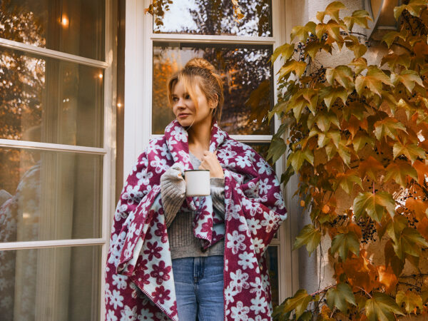 koc fioletowe kwiaty - MUMLA