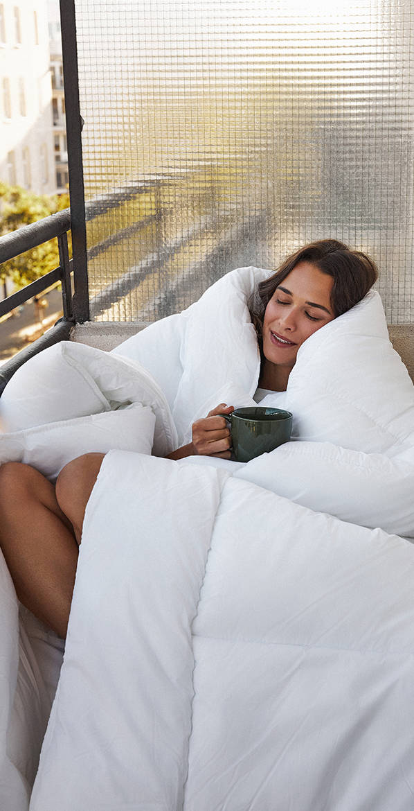 Dowiedz się, jak dbać o kołdry i poduszki, by służyły Ci jak najdłużej