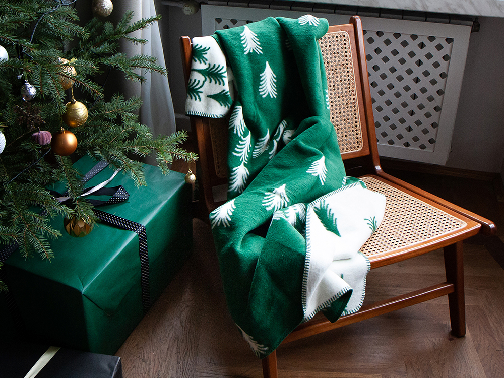 świąteczny koc - inspiracja na bożonarodzeniową dekorację - MUMLA