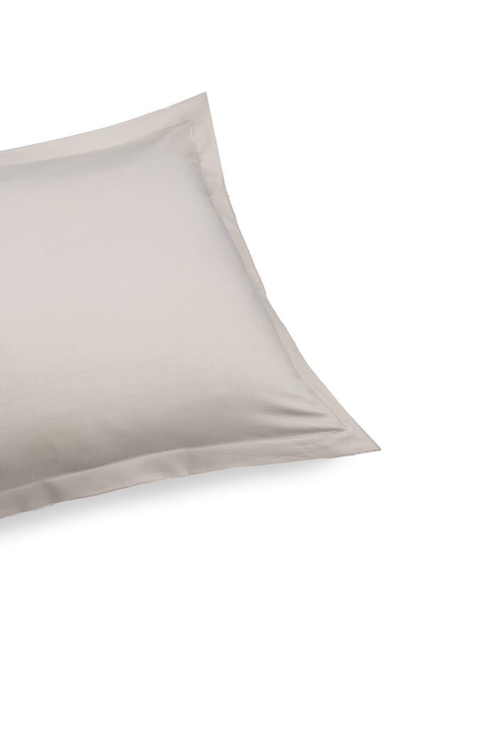 poszewka satin beżowa - MUMLA